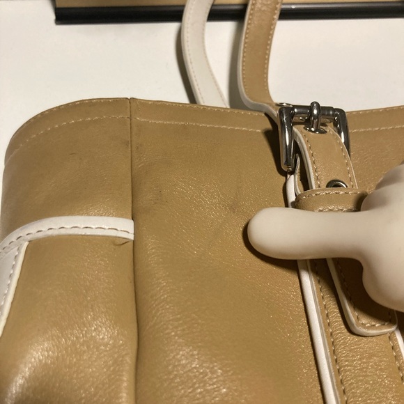 Coach Hampton beige/tan with white accents - Picture 6 of 11